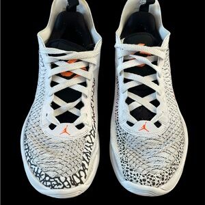 Luka 1 Basketball Shoes